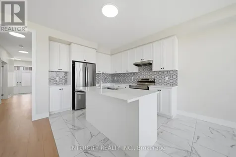 10 Kingsbury Trail Barrie ON L9J 0W9