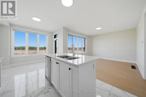 10 Kingsbury Trail Barrie ON L9J 0W9