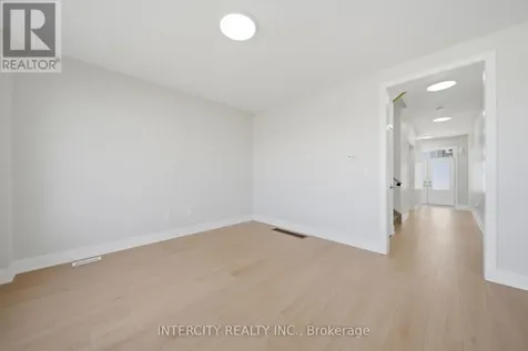 10 Kingsbury Trail Barrie ON L9J 0W9