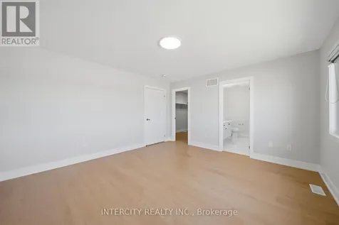 10 Kingsbury Trail Barrie ON L9J 0W9