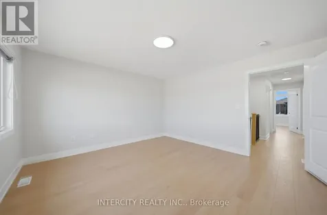 10 Kingsbury Trail Barrie ON L9J 0W9