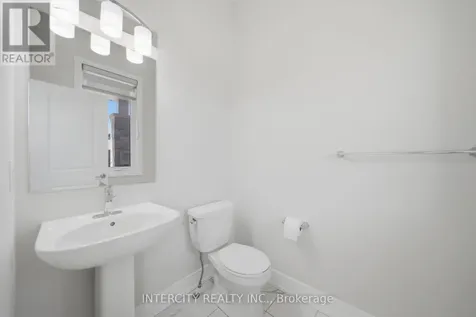 10 Kingsbury Trail Barrie ON L9J 0W9