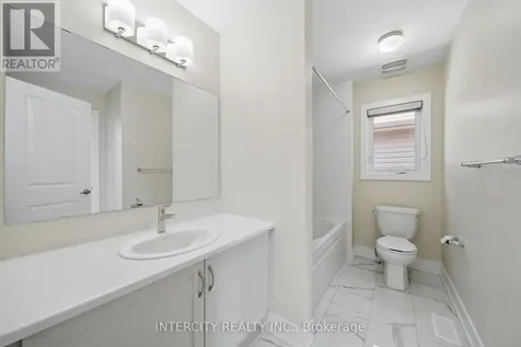 10 Kingsbury Trail Barrie ON L9J 0W9