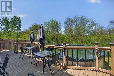 9 Fleming Crescent Haldimand ON N3W 0C4