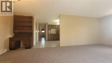 325 Fairview Drive Brantford ON N3R 2X3