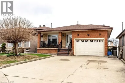 42 Lasila Court Hamilton ON L9C 7B6