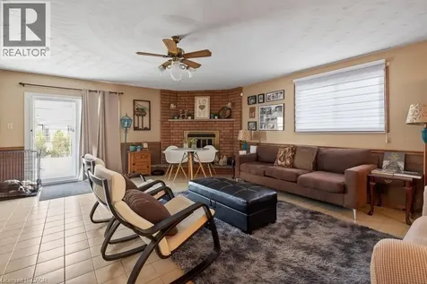 42 Lasila Court Hamilton ON L9C 7B6
