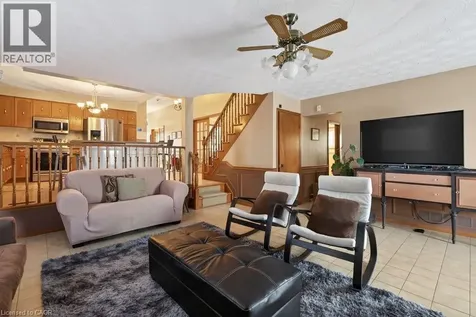 42 Lasila Court Hamilton ON L9C 7B6
