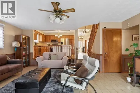 42 Lasila Court Hamilton ON L9C 7B6