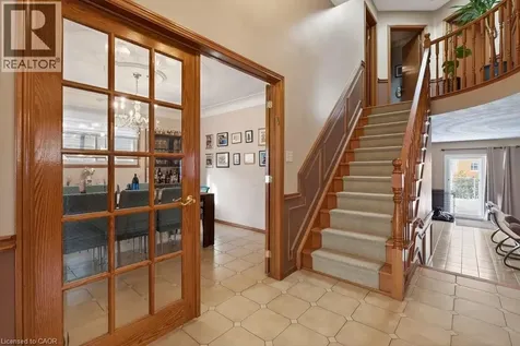 42 Lasila Court Hamilton ON L9C 7B6