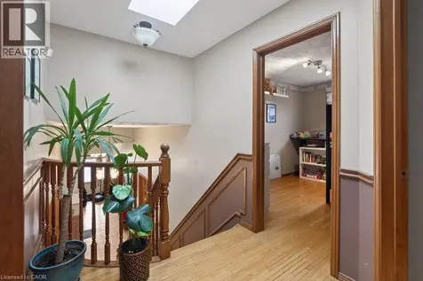 42 Lasila Court Hamilton ON L9C 7B6