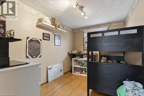 42 Lasila Court Hamilton ON L9C 7B6