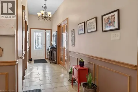 42 Lasila Court Hamilton ON L9C 7B6