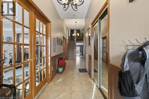 42 Lasila Court Hamilton ON L9C 7B6