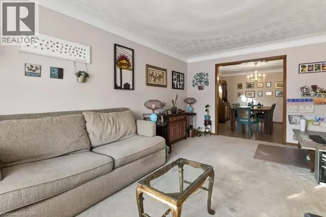 42 Lasila Court Hamilton ON L9C 7B6
