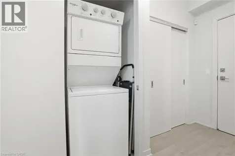 2087 Fairview Street Burlington ON L7R 0E5