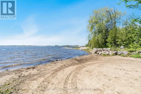 62 Forest Harbour Parkway Tay ON L0K 1E0