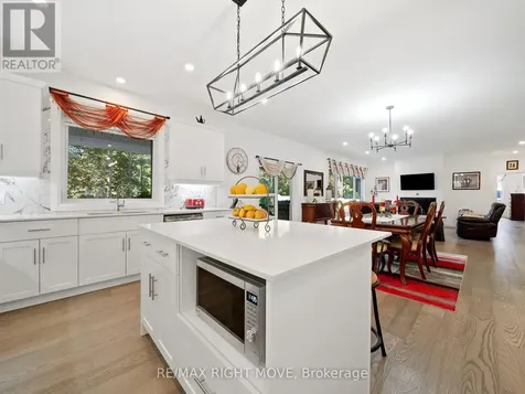 22 Bellehumeur Road Tiny ON L9M 0J1