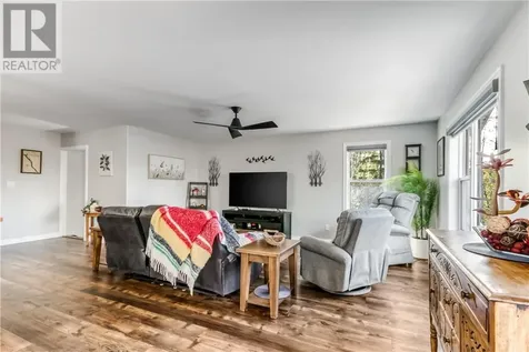 18 Edwin Street Wahnapitae ON P0M 3C0