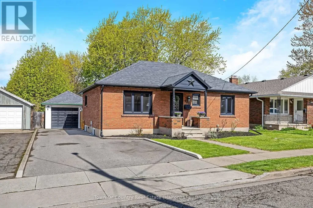 632 Waterloo Street South Cambridge ON N3H 1P5