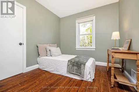632 Waterloo Street South Cambridge ON N3H 1P5