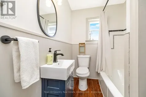 632 Waterloo Street South Cambridge ON N3H 1P5