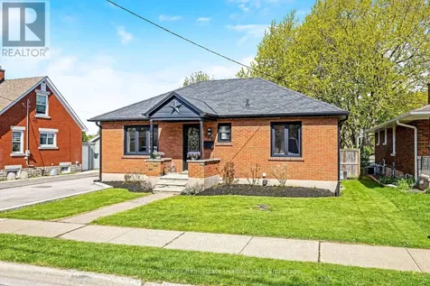 632 Waterloo Street South Cambridge ON N3H 1P5