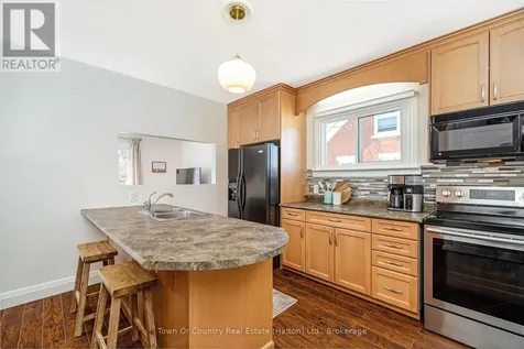 632 Waterloo Street South Cambridge ON N3H 1P5