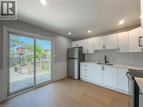 97 Crosthwaite Avenue North Hamilton ON L8H 2V3