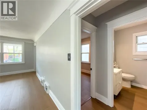 97 Crosthwaite Avenue North Hamilton ON L8H 2V3