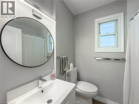 97 Crosthwaite Avenue North Hamilton ON L8H 2V3