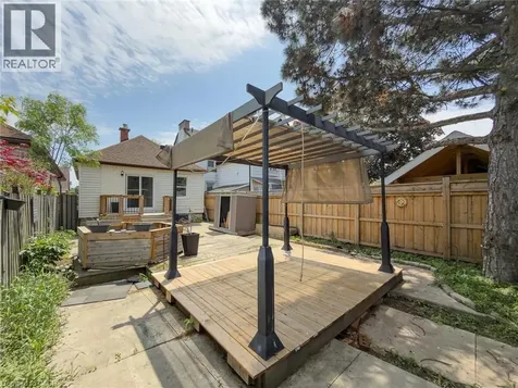 97 Crosthwaite Avenue North Hamilton ON L8H 2V3
