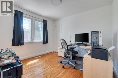 27 Delevan Crescent Hamilton ON L9A 4A8