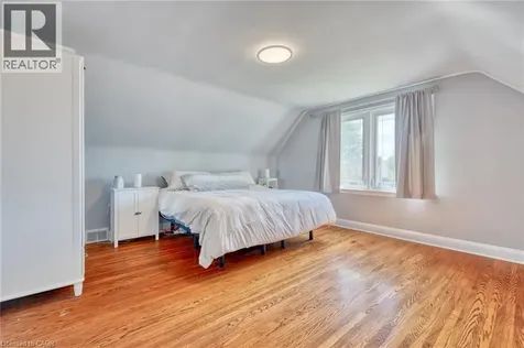 27 Delevan Crescent Hamilton ON L9A 4A8