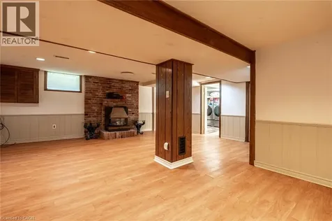 27 Delevan Crescent Hamilton ON L9A 4A8
