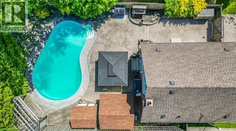 27 Delevan Crescent Hamilton ON L9A 4A8