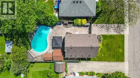 27 Delevan Crescent Hamilton ON L9A 4A8