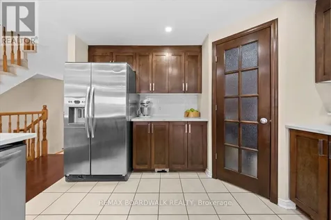 510 Pepperville Crescent Ottawa ON K2M 0E5