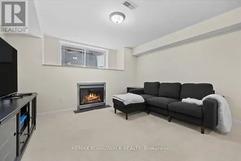 510 Pepperville Crescent Ottawa ON K2M 0E5