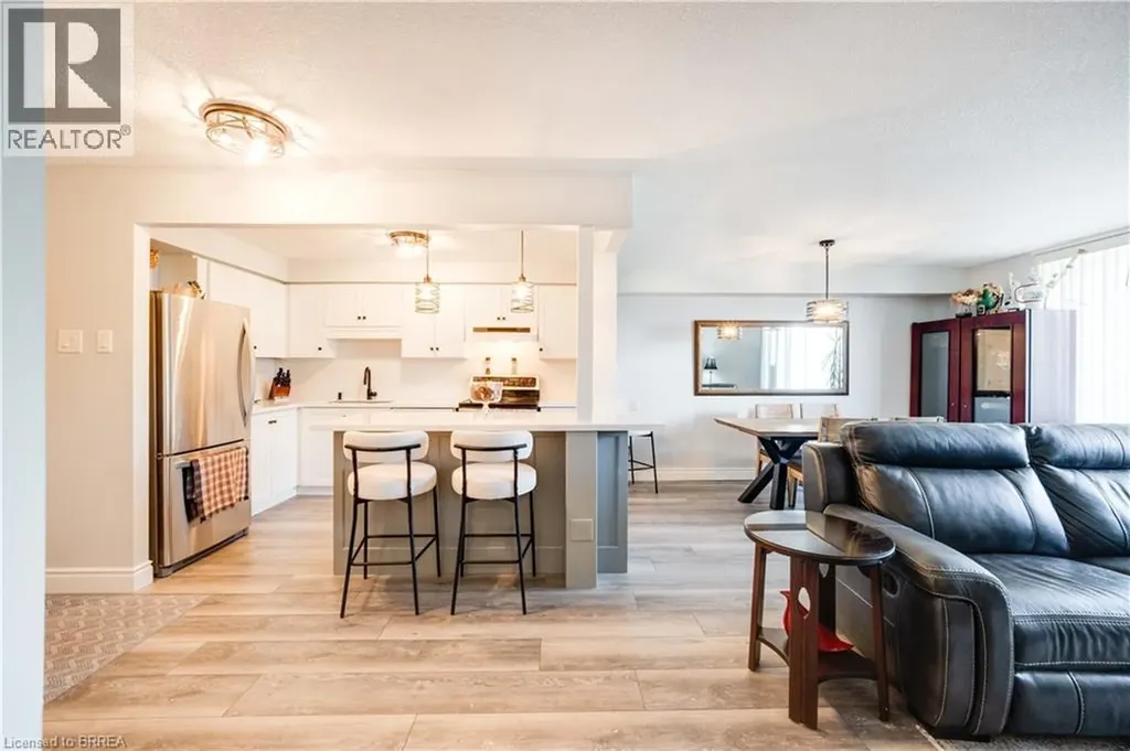 9 Bonheur Court Brantford ON N3P 1Z5
