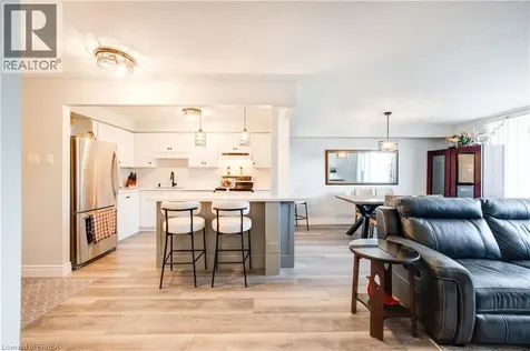 9 Bonheur Court Brantford ON N3P 1Z5
