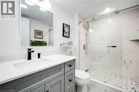 9 Bonheur Court Brantford ON N3P 1Z5