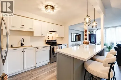9 Bonheur Court Brantford ON N3P 1Z5