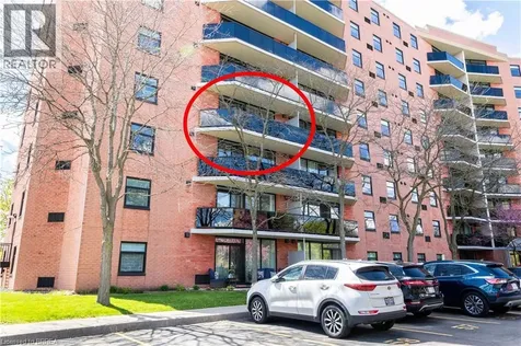 9 Bonheur Court Brantford ON N3P 1Z5