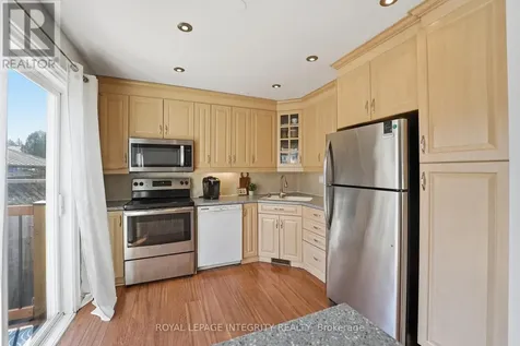 776 Vinette Crescent Ottawa ON K1E 1W9