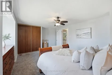 776 Vinette Crescent Ottawa ON K1E 1W9