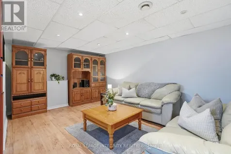 776 Vinette Crescent Ottawa ON K1E 1W9