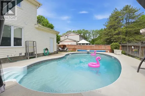776 Vinette Crescent Ottawa ON K1E 1W9