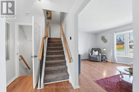 776 Vinette Crescent Ottawa ON K1E 1W9