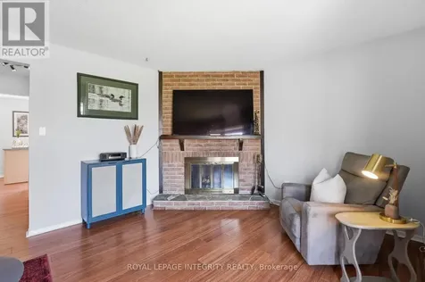 776 Vinette Crescent Ottawa ON K1E 1W9